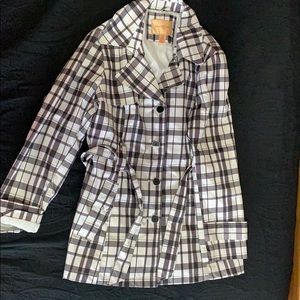 Short plaid trench coat (rain coat)